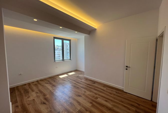 Shtepi ne shitje Apartament ne Tirane, 2+1, Mobilimi Bosh, pa mobiluar, Pagesa 212,000  Euro.