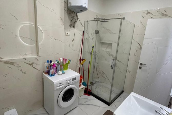 Shtepi me qera Apartament ne Tirane, 1+1, Mobilimi E mobiluar, Pagesa 650  Euro.