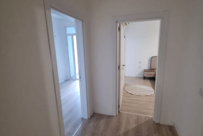 Shtepi me qera Apartament ne Tirane, 2+1, Mobilimi E mobiluar, Pagesa 60,000  Leke.