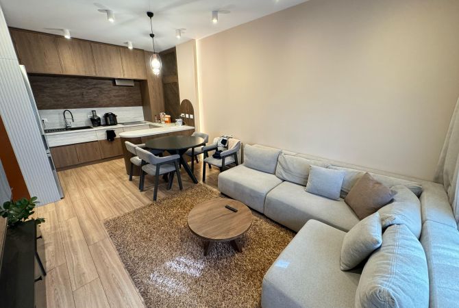Shtepi me qera Apartament ne Tirane, 2+1, Mobilimi E mobiluar, Pagesa 750  Euro.