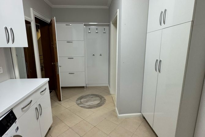 Shtepi me qera Apartament ne Tirane, 2+1, Mobilimi E mobiluar, Pagesa 1,000  Euro.