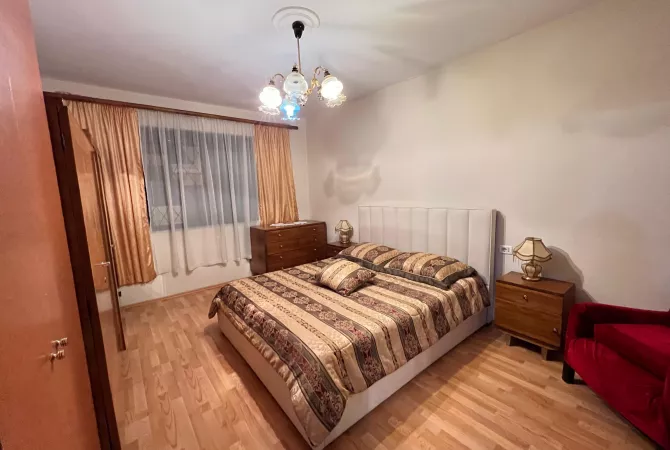 Shtepi ne shitje Apartament ne Tirane, 2+1, Mobilimi E mobiluar, Pagesa 175,000  Euro.
