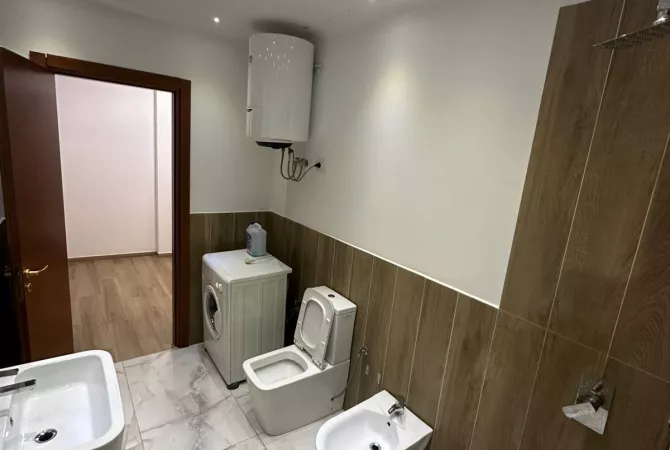 Shtepi me qera 2+1 ne Tirane - 550 Euro