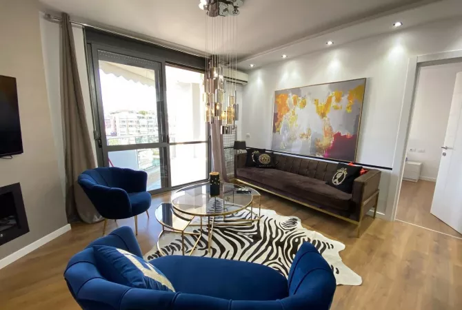 Shtepi me qera Apartament ne Tirane, 2+1, Mobilimi E mobiluar, Pagesa 1,000  Euro.