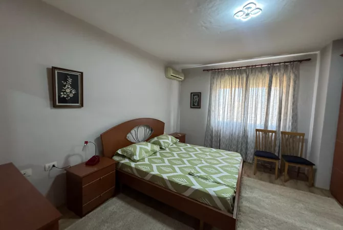 Shtepi me qera Apartament ne Tirane, 1+1, Mobilimi E mobiluar, Pagesa 600  Euro.