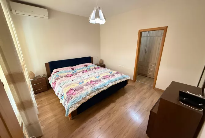 Shtepi me qera Apartament ne Tirane, 2+1, Mobilimi E mobiluar, Pagesa 600  Euro.