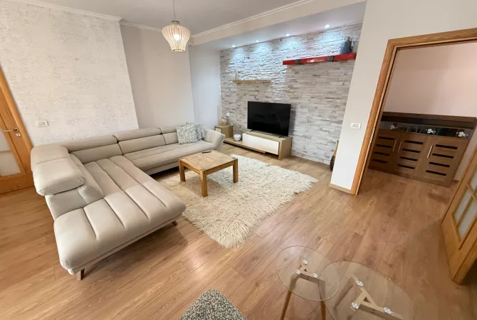 Shtepi me qera 2+1 ne Tirane - 600 Euro