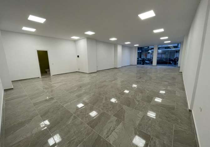 Ambient biznesi me qera 3+1 ne Tirane - 1,200 Euro