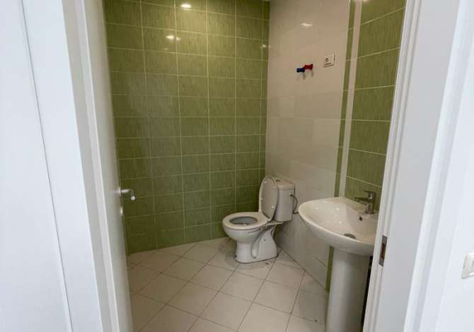 Jepet Ambient Biznesi me Qira tek Rruga Ndre Mjeda 