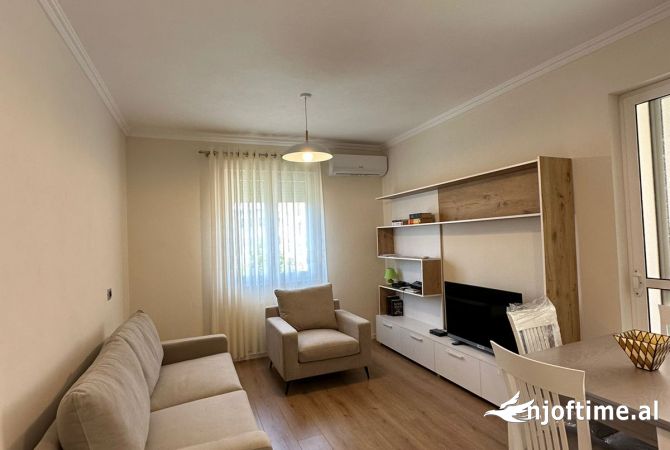 Shtepi ne shitje 3+1 ne Tirane - 285,000 Euro