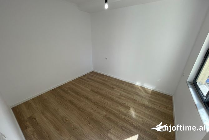 Shtepi ne shitje 1+1 ne Tirane - 112,000 Euro