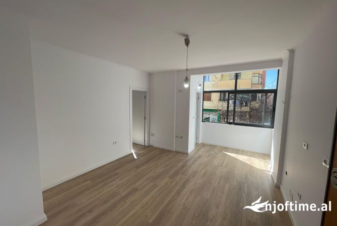 Shtepi ne shitje 1+1 ne Tirane - 112,000 Euro