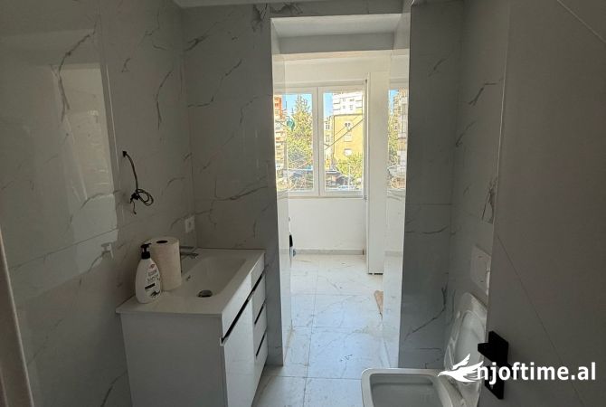Shtepi me qera Apartament ne Tirane, 1+1, Mobilimi E mobiluar, Pagesa 600  Euro.