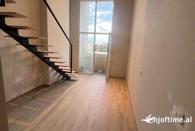 Ambient biznesi me qera 3+1 ne Tirane - 600 Euro