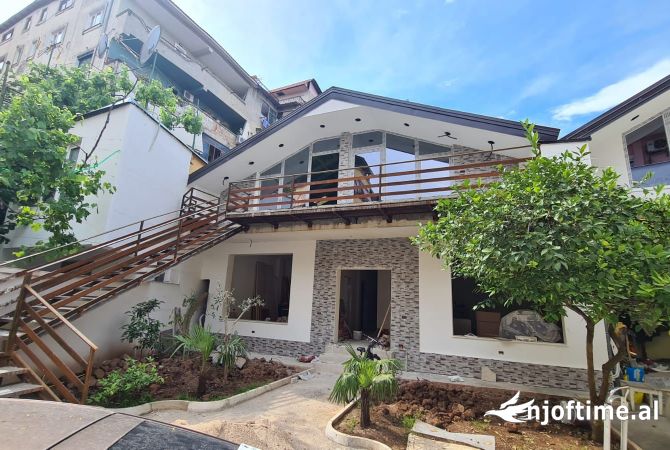 Shtepi me qera 7+1 ne Tirane - 4,000 Euro