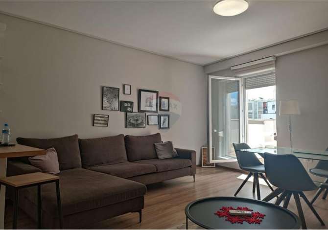 Shtepi me qera 2+1 ne Tirane - 750 Euro