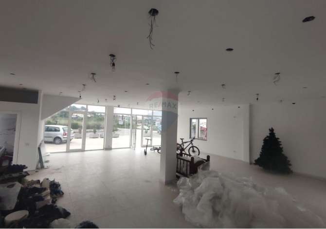 Ambient biznesi me qera 1+1 ne Tirane - 350 Euro