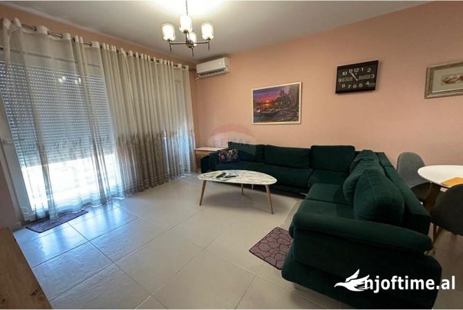 Shtepi me qera 2+1 ne Tirane - 700 Euro