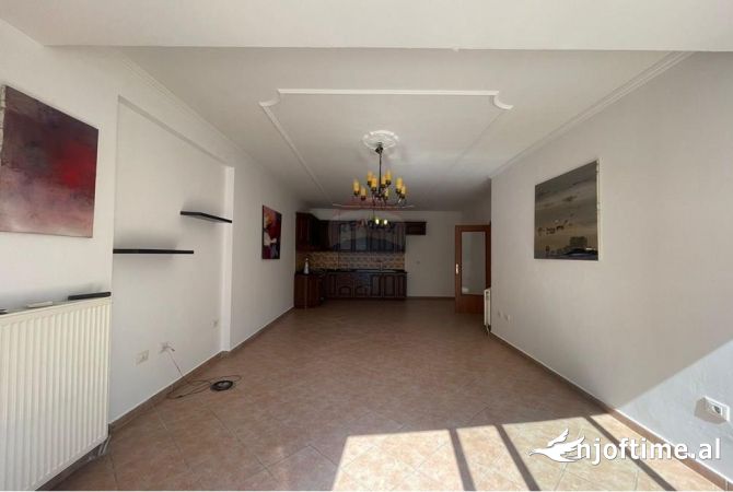 Shtepi ne shitje 2+1 ne Tirane - 255,000 Euro