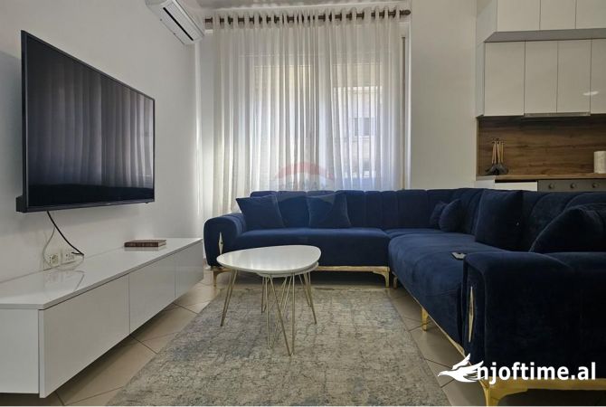 Shtepi me qera 2+1 ne Tirane - 800 Euro