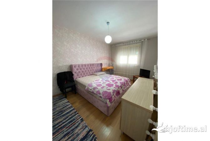 Shtepi me qera 2+1 ne Tirane - 700 Euro