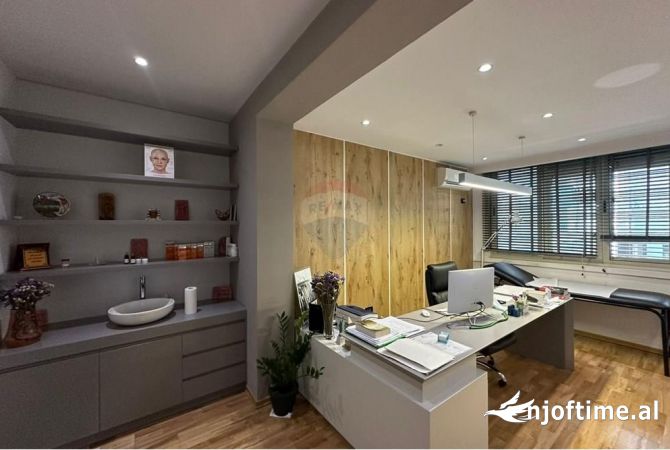 Ambient biznesi me qera 3+1 ne Tirane - 1,200 Euro