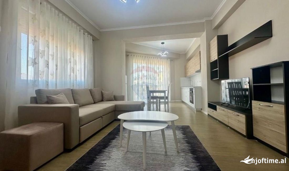 Shtepi me qera Apartament ne Tirane, 1+1, Mobilimi E mobiluar, Pagesa 600  Euro.