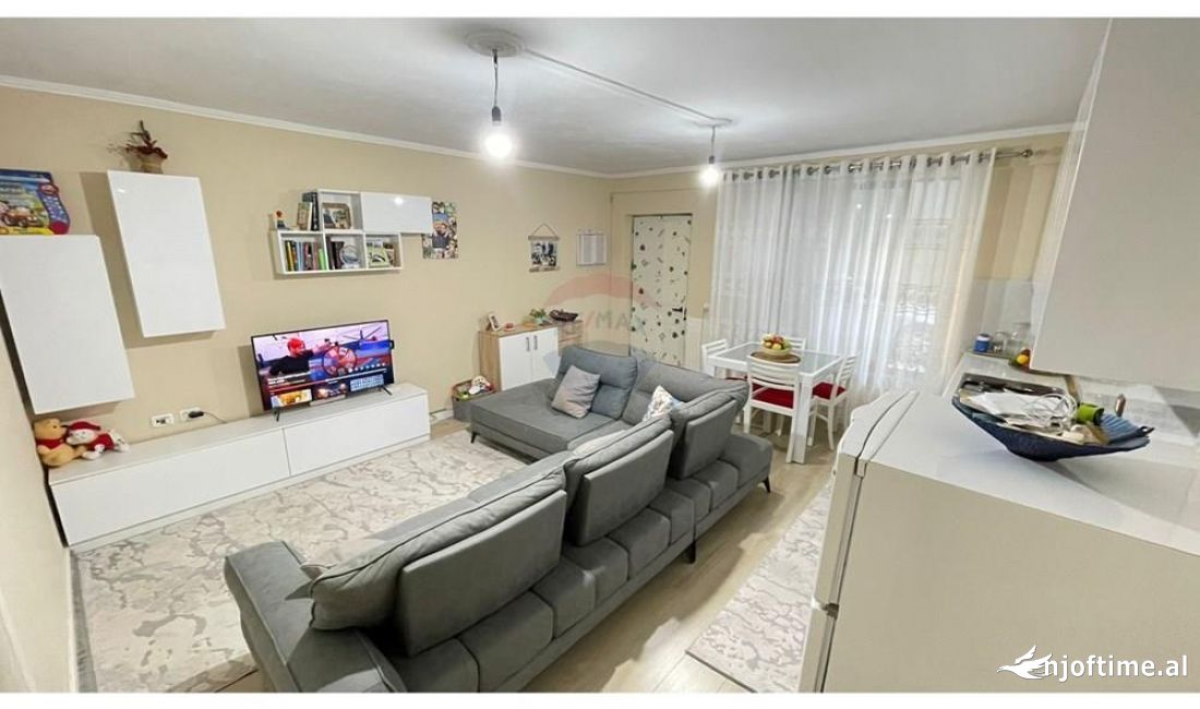 Shtepi me qera Apartament ne Tirane, 1+1, Mobilimi E mobiluar, Pagesa 450  Euro.