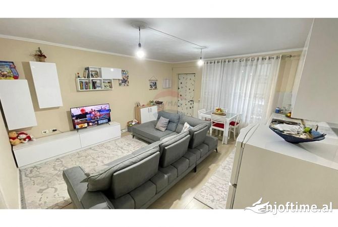 Shtepi me qera 1+1 ne Tirane - 450 Euro