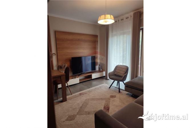 Shtepi me qera 2+1 ne Tirane - 550 Euro
