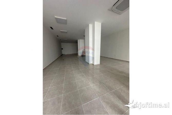 Ambient biznesi me qera 1+1 ne Tirane - 1,000 Euro
