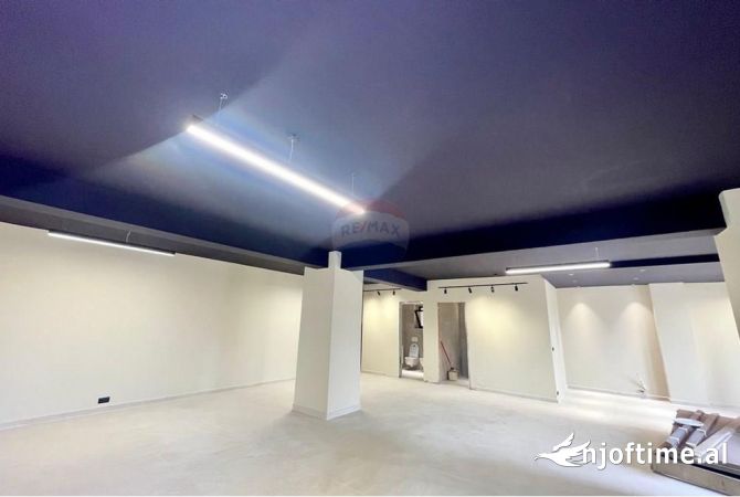 Ambient biznesi me qera 3+1 ne Tirane - 1,850 Euro