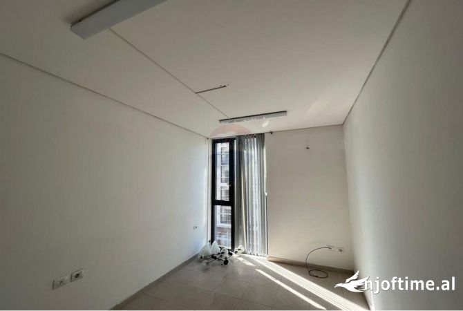 Ambient biznesi me qera 3+1 ne Tirane - 350 Euro