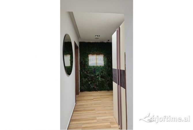 Ambient biznesi me qera 1+1 ne Tirane - 1,200 Euro