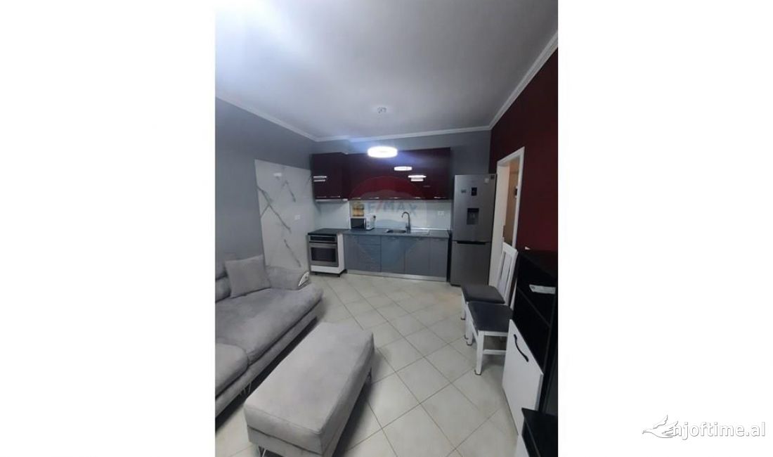 Shtepi me qera Apartament ne Tirane, 2+1, Mobilimi E mobiluar, Pagesa 700  Euro.