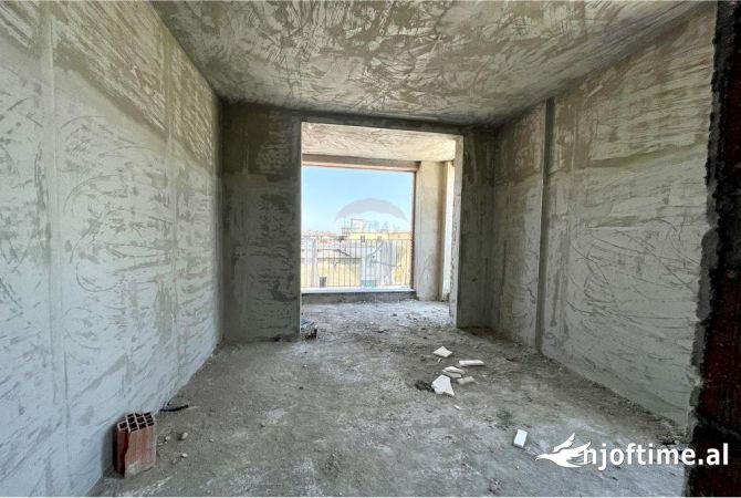 Shtepi ne shitje Apartament ne Tirane, 1+1, Mobilimi E mobiluar, Pagesa 106,000  Euro.