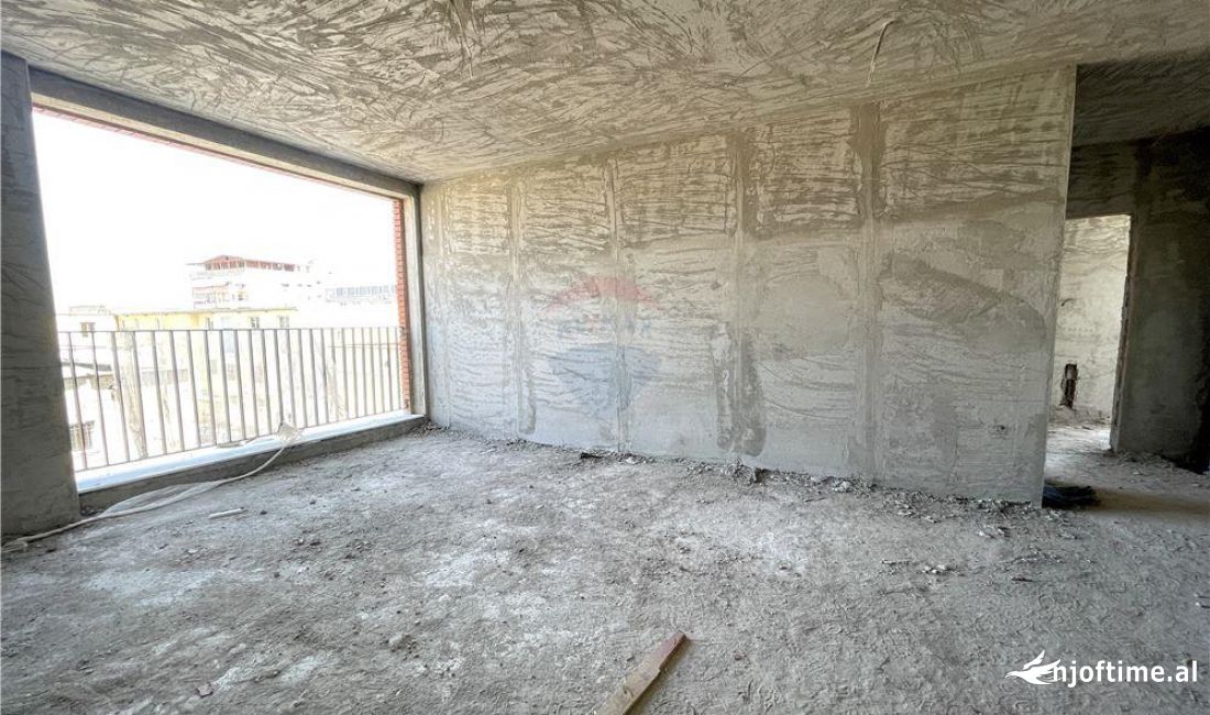 Shtepi ne shitje Apartament ne Tirane, 1+1, Mobilimi E mobiluar, Pagesa 106,000  Euro.