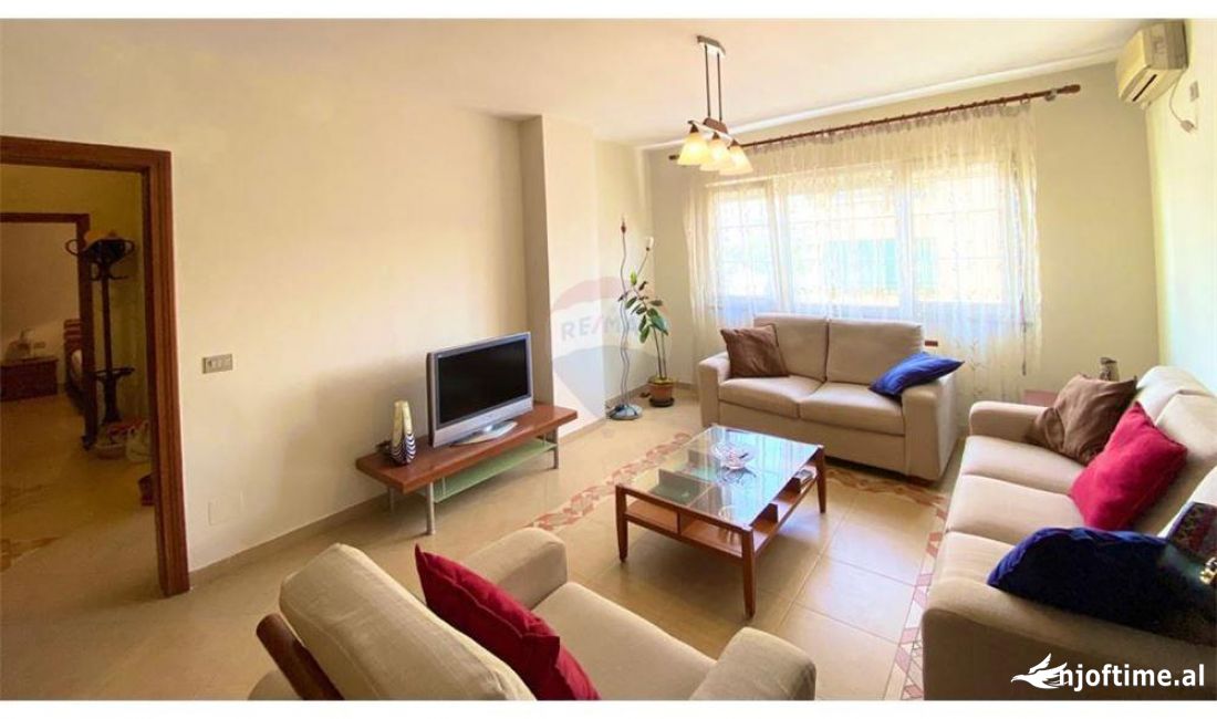 Shtepi me qera Apartament ne Tirane, 2+1, Mobilimi E mobiluar, Pagesa 650  Euro.