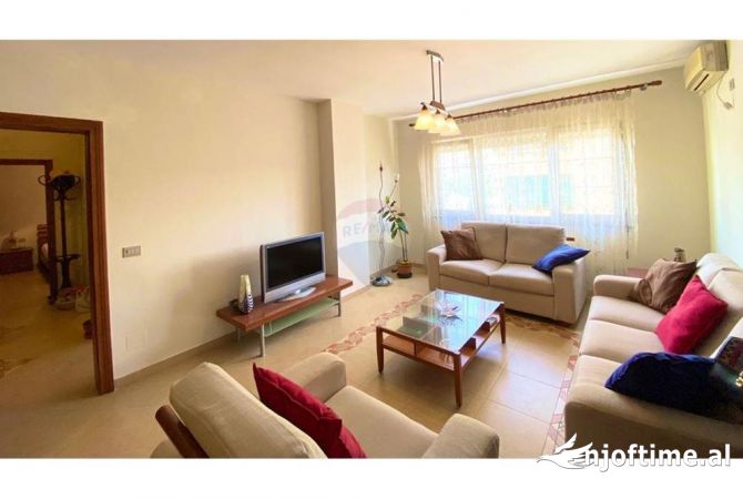 Shtepi me qera 2+1 ne Tirane - 650 Euro