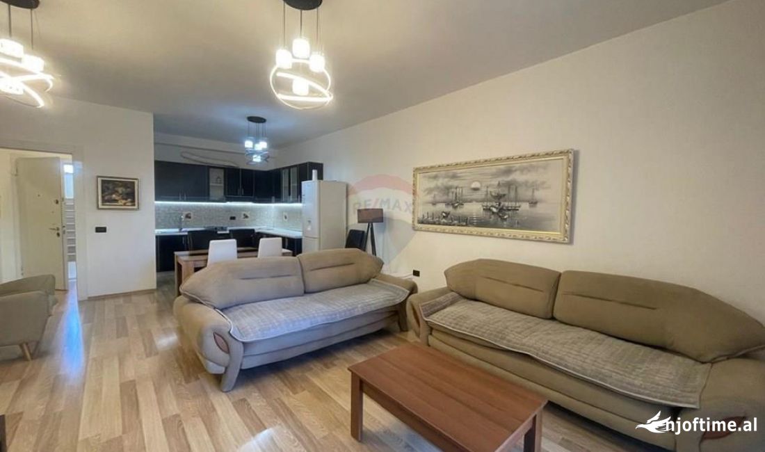 Shtepi me qera Apartament ne Tirane, 2+1, Mobilimi E mobiluar, Pagesa 750  Euro.