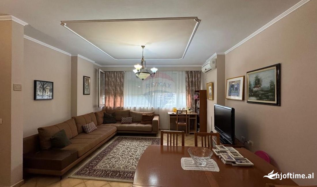 Shtepi me qera Apartament ne Tirane, 1+1, Mobilimi E mobiluar, Pagesa 600  Euro.
