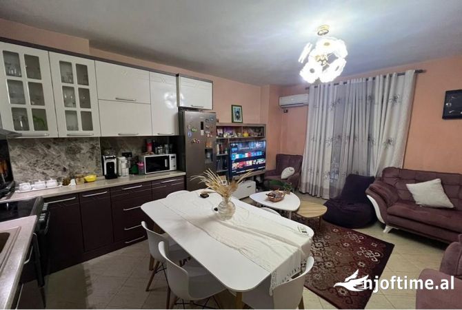 Shtepi ne shitje 2+1 ne Tirane - 130,000 Euro