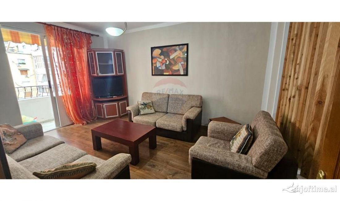 Shtepi me qera Apartament ne Tirane, 1+1, Mobilimi E mobiluar, Pagesa 500  Euro.