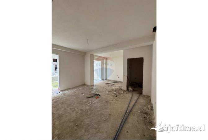 Shtepi ne shitje 2+1 ne Tirane - 130,000 Euro