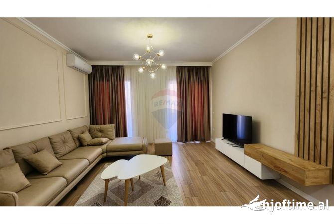 Shtepi me qera 2+1 ne Tirane - 1,200 Euro