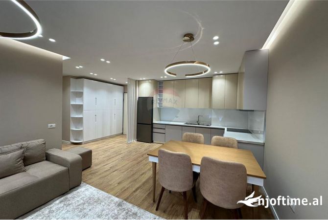 Shtepi me qera 2+1 ne Tirane - 1,200 Euro