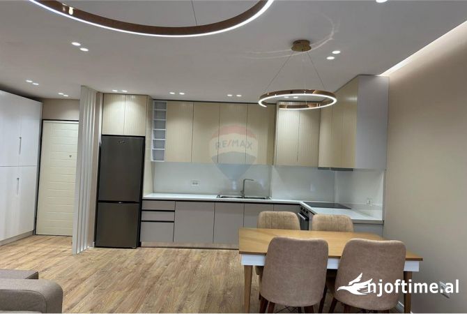 Shtepi me qera Apartament ne Tirane, 2+1, Mobilimi E mobiluar, Pagesa 1,200  Euro.