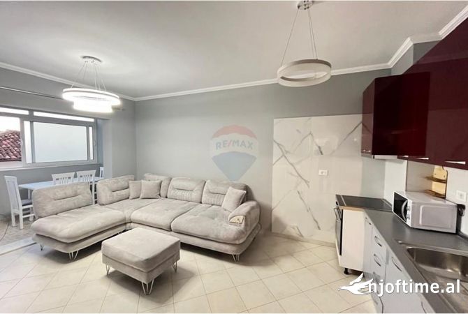 Shtepi me qera 2+1 ne Tirane - 650 Euro