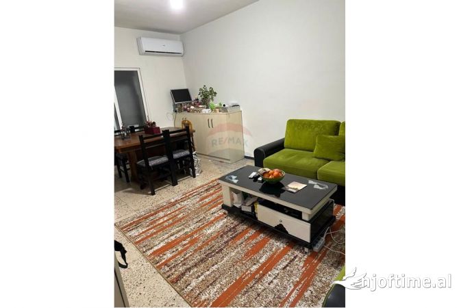 Shtepi me qera 2+1 ne Tirane - 55,000 Leke