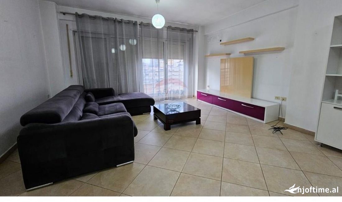 Shtepi me qera Apartament ne Tirane, 2+1, Mobilimi E mobiluar, Pagesa 600  Euro.